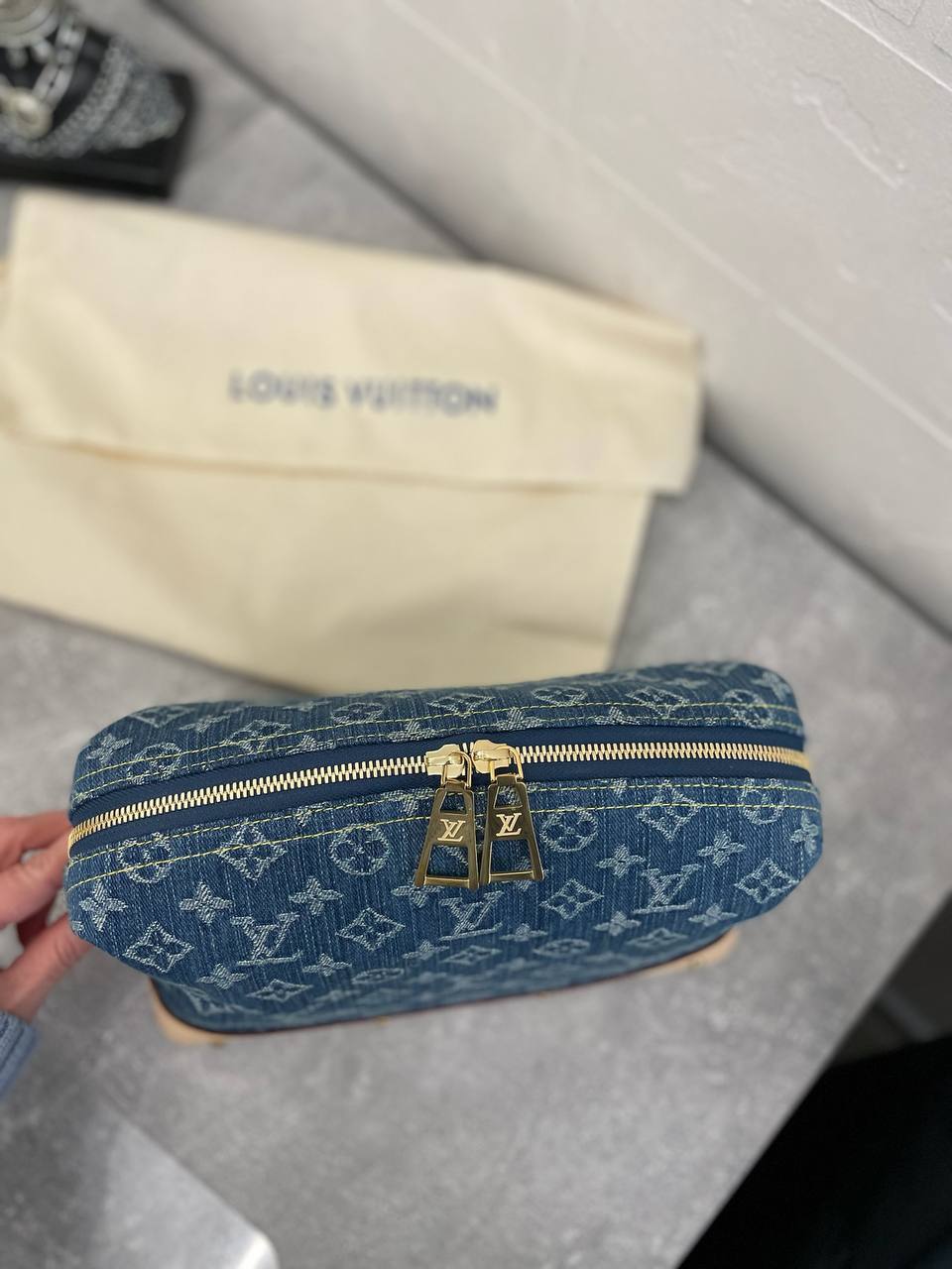 Косметичка синяя коллекционная Louis Vuitton BP-47761 Косметичка синяя коллекционная Louis Vuitton BP-47761