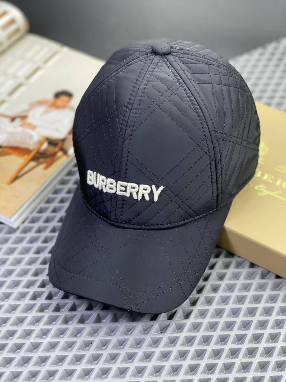 Burberry BP-23080 бейсболка премиальная Burberry BP-23080 бейсболка премиальная