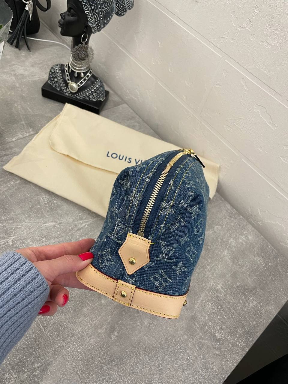 Косметичка синяя коллекционная Louis Vuitton BP-47761 Косметичка синяя коллекционная Louis Vuitton BP-47761