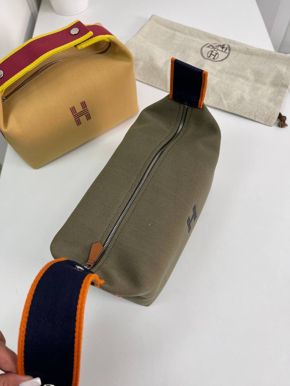 Коллекционная косметичка хаки женская Hermes BP-19665 Коллекционная косметичка хаки женская Hermes BP-19665