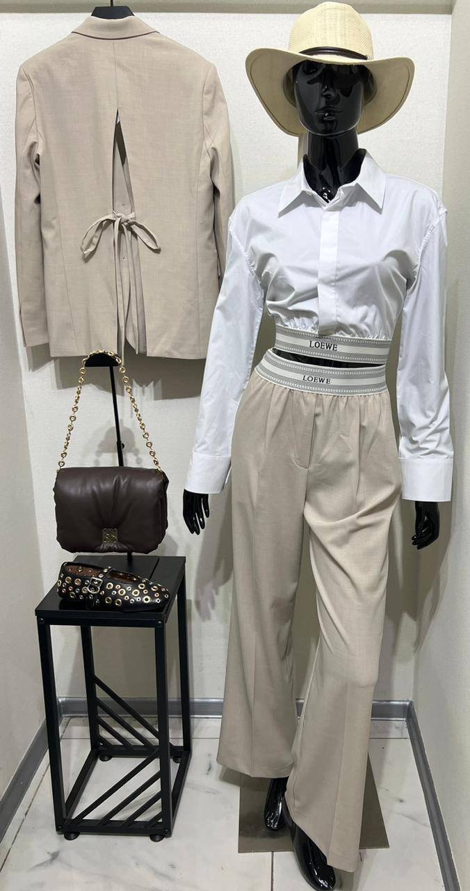 Коллекционный женский костюм Loewe BP-52482 Коллекционный женский костюм Loewe BP-52482