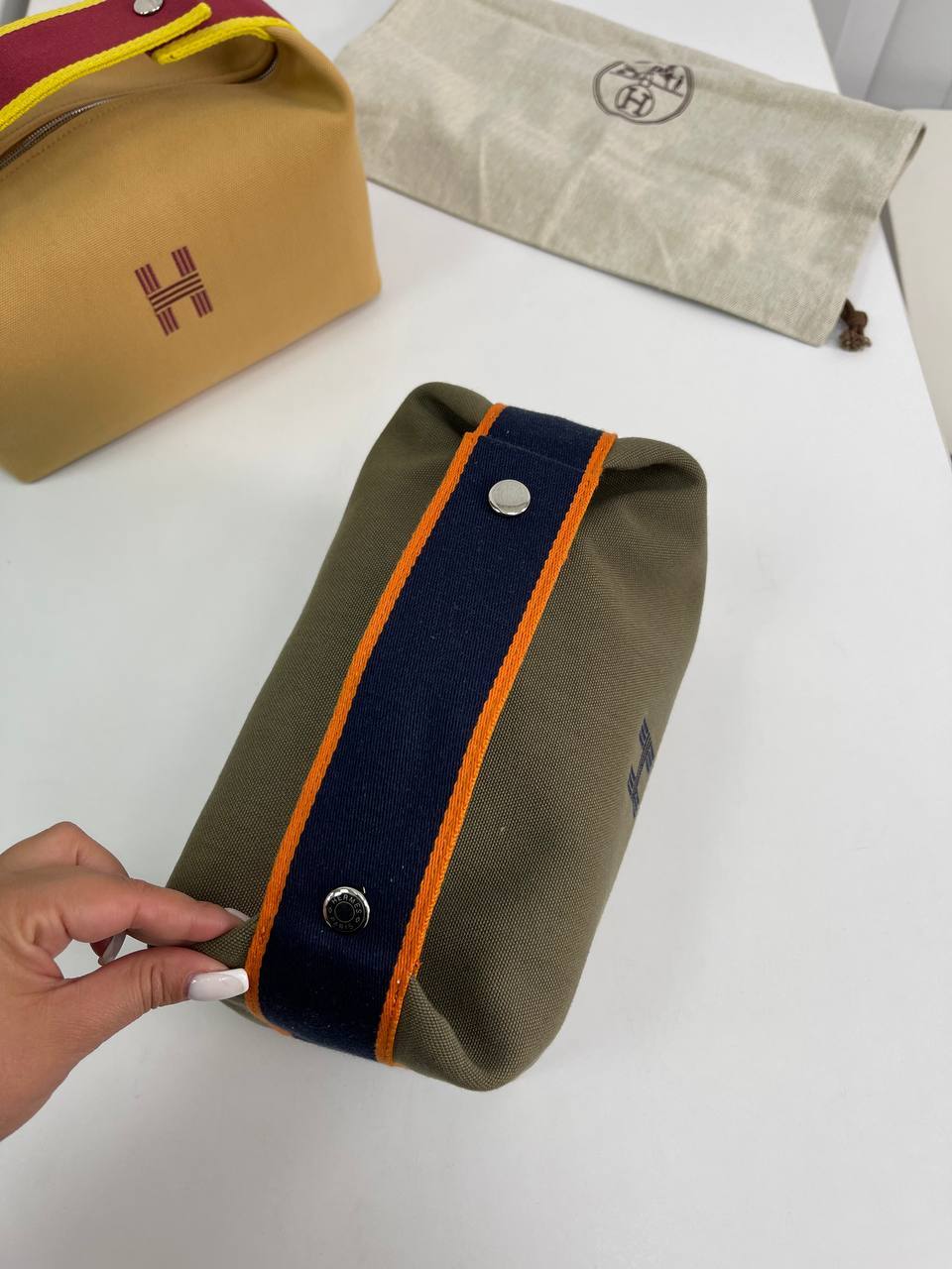 Коллекционная косметичка хаки женская Hermes BP-19665 Коллекционная косметичка хаки женская Hermes BP-19665