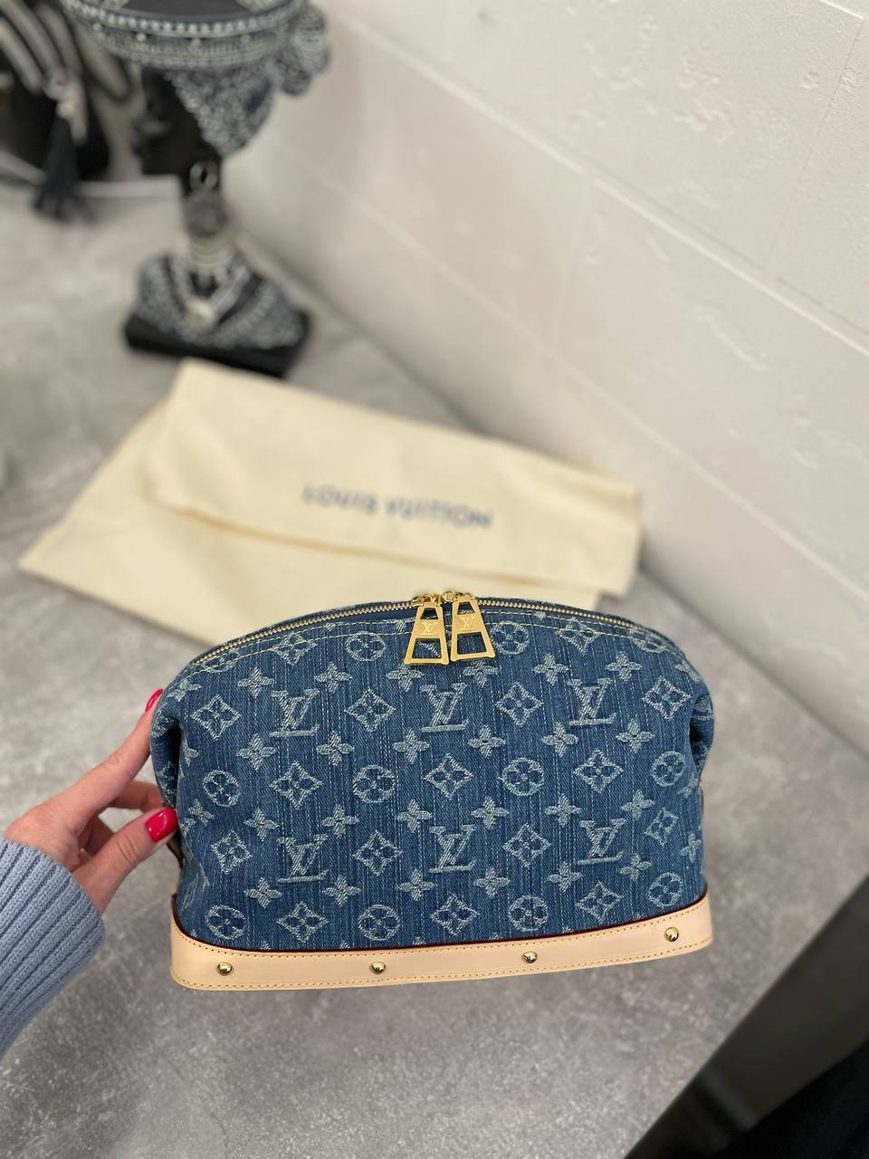 Косметичка синяя коллекционная Louis Vuitton BP-47761 Косметичка синяя коллекционная Louis Vuitton BP-47761