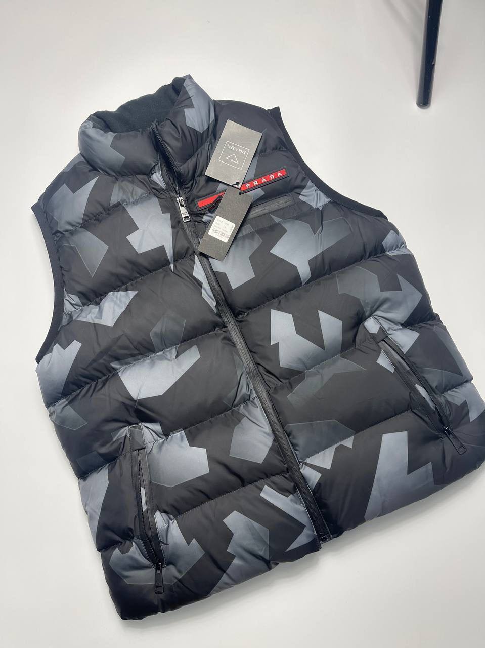 Жилет мужской повседневный Prada BP-42593 Жилет мужской повседневный Prada BP-42593