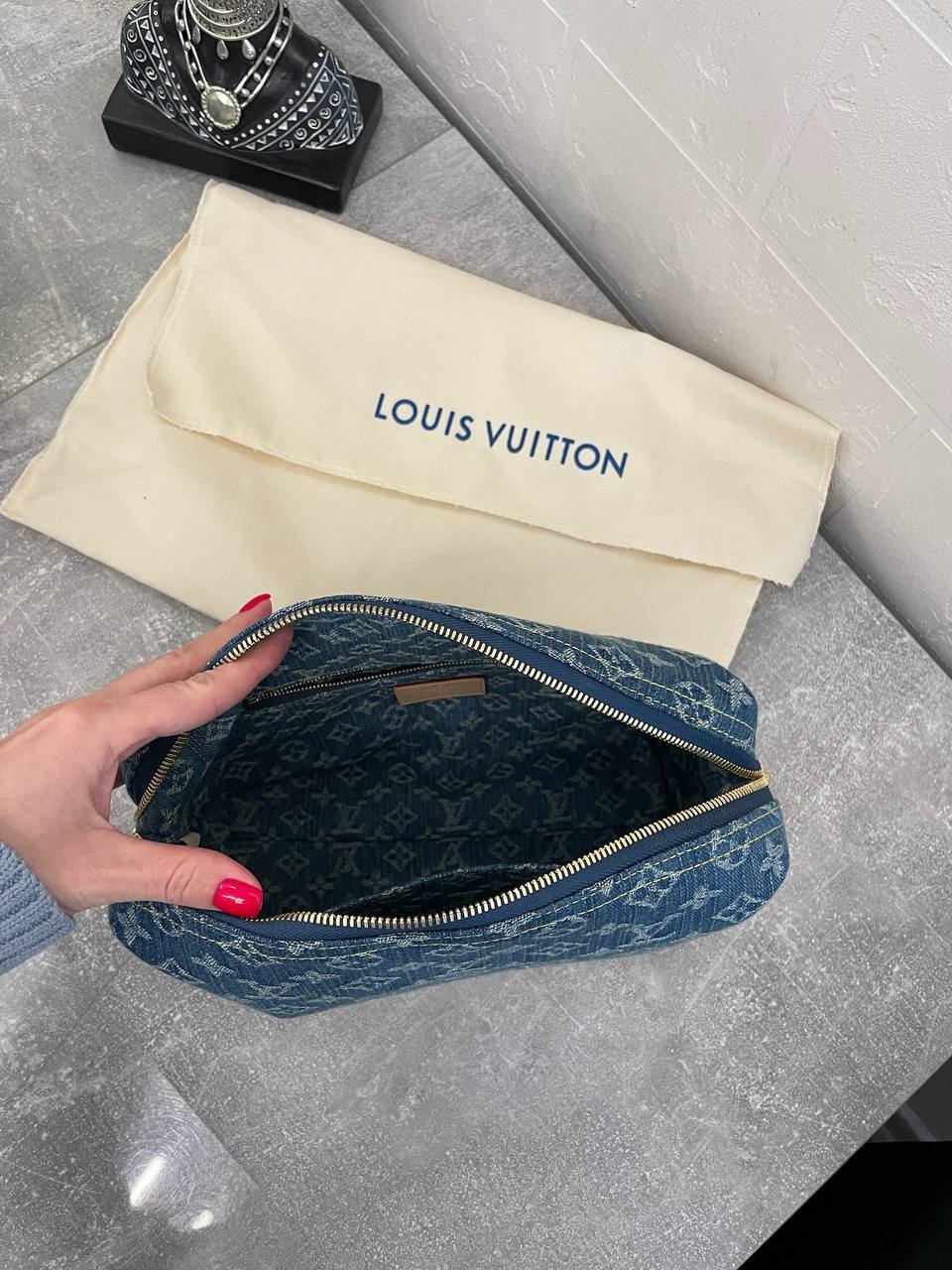 Косметичка синяя коллекционная Louis Vuitton BP-47761 Косметичка синяя коллекционная Louis Vuitton BP-47761