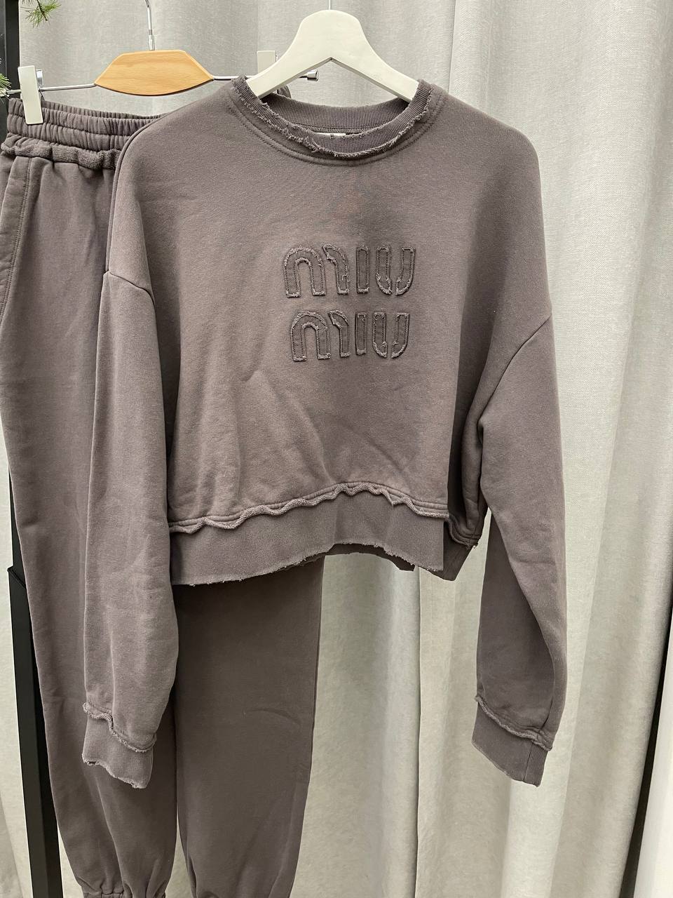 Премиум спортивный костюм Miu Miu BP-44531 Премиум спортивный костюм Miu Miu BP-44531