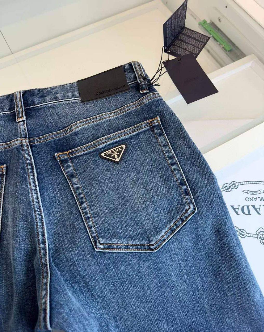 Джинсы Prada BP-35767 стильные Джинсы Prada BP-35767 стильные