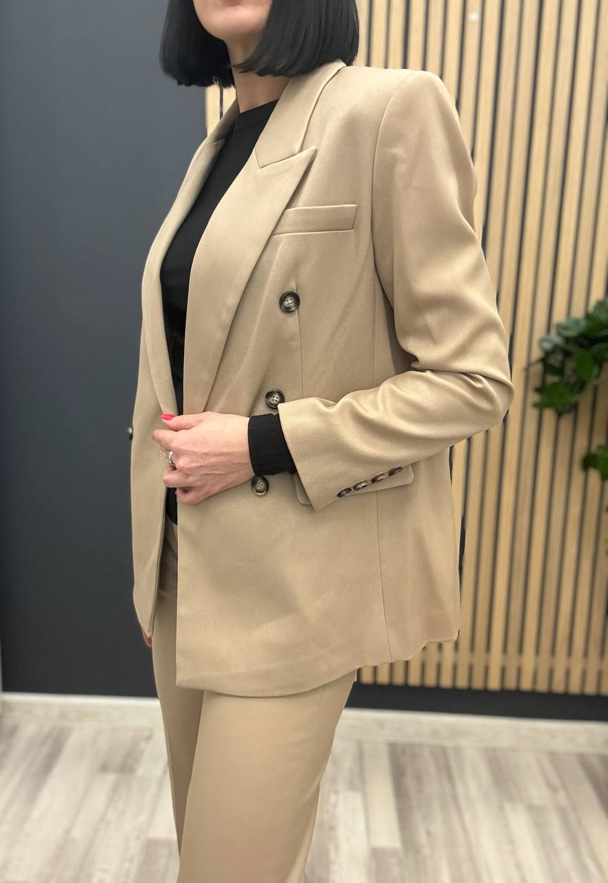 Костюм премиальный Yves Saint Laurent BP-48168 Костюм премиальный Yves Saint Laurent BP-48168