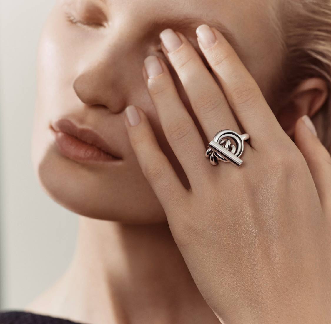 Кольцо Hermes BP-42595 элитное Кольцо Hermes BP-42595 элитное