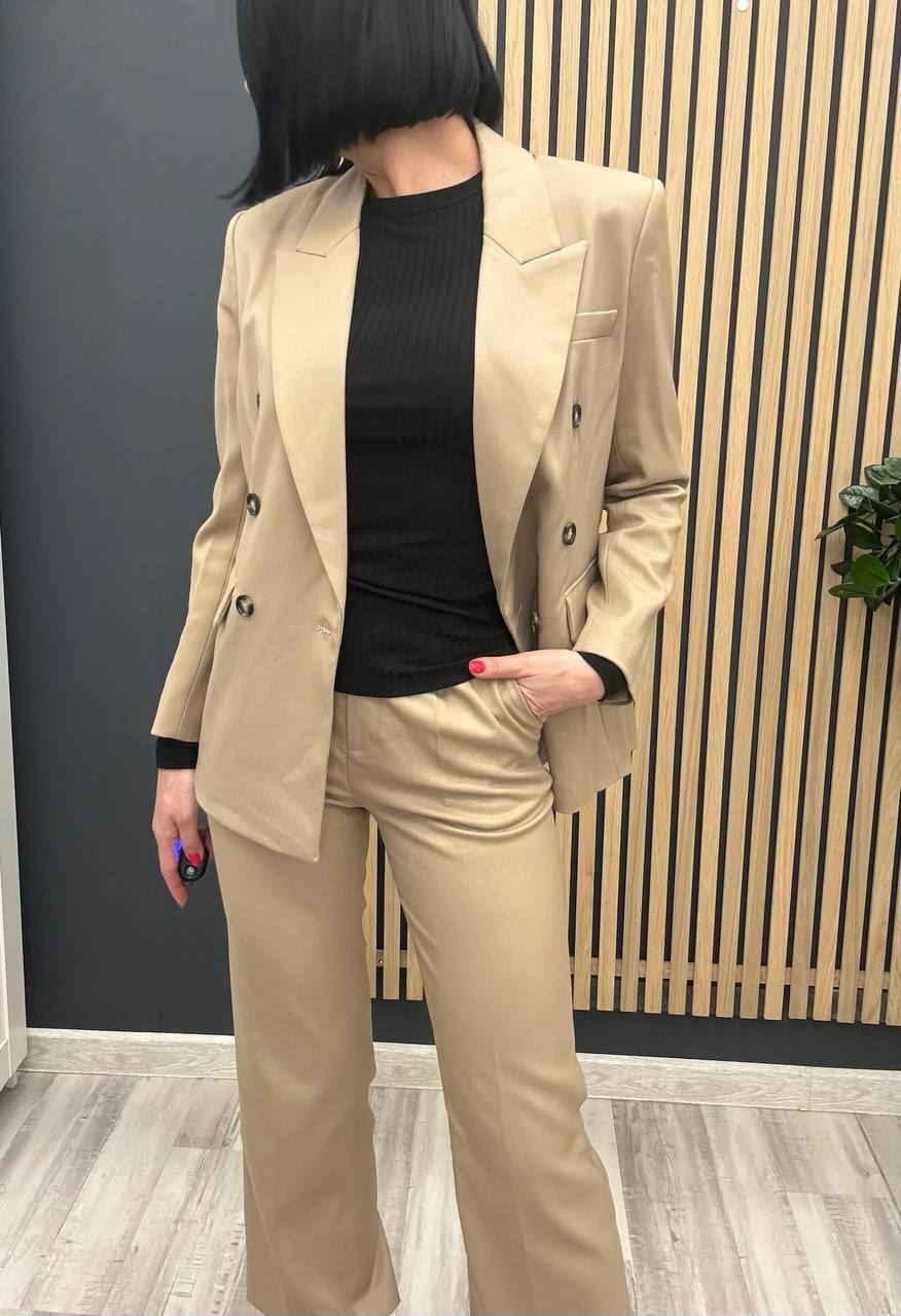 Костюм премиальный Yves Saint Laurent BP-48168 Костюм премиальный Yves Saint Laurent BP-48168