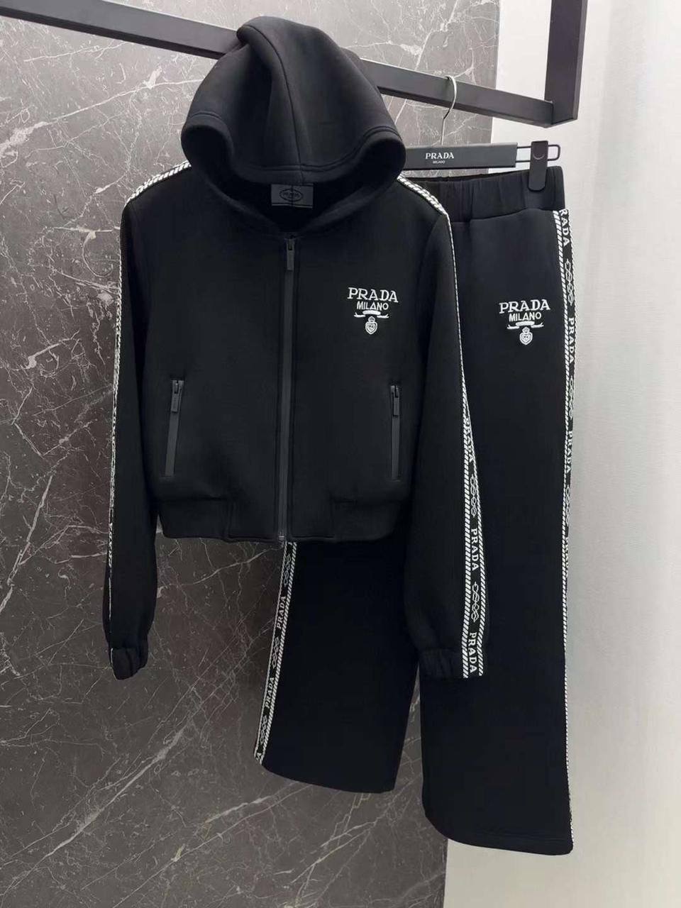 Костюм спортивный Prada BP-47621, элитный Костюм спортивный Prada BP-47621, элитный