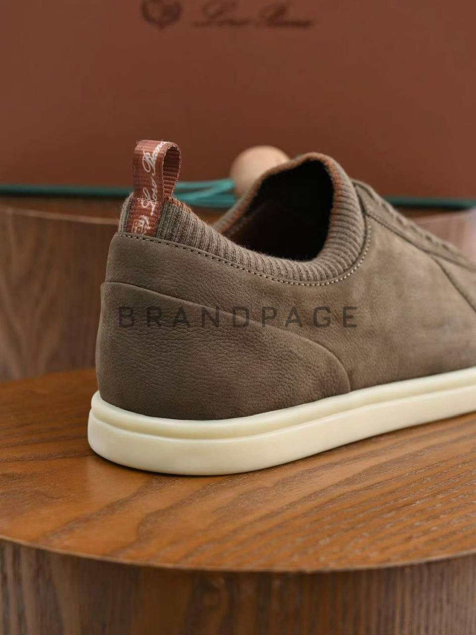 Кеды из телячьей кожи Loro Piana Soho walk sneaker Кеды из телячьей кожи Loro Piana Soho walk sneaker