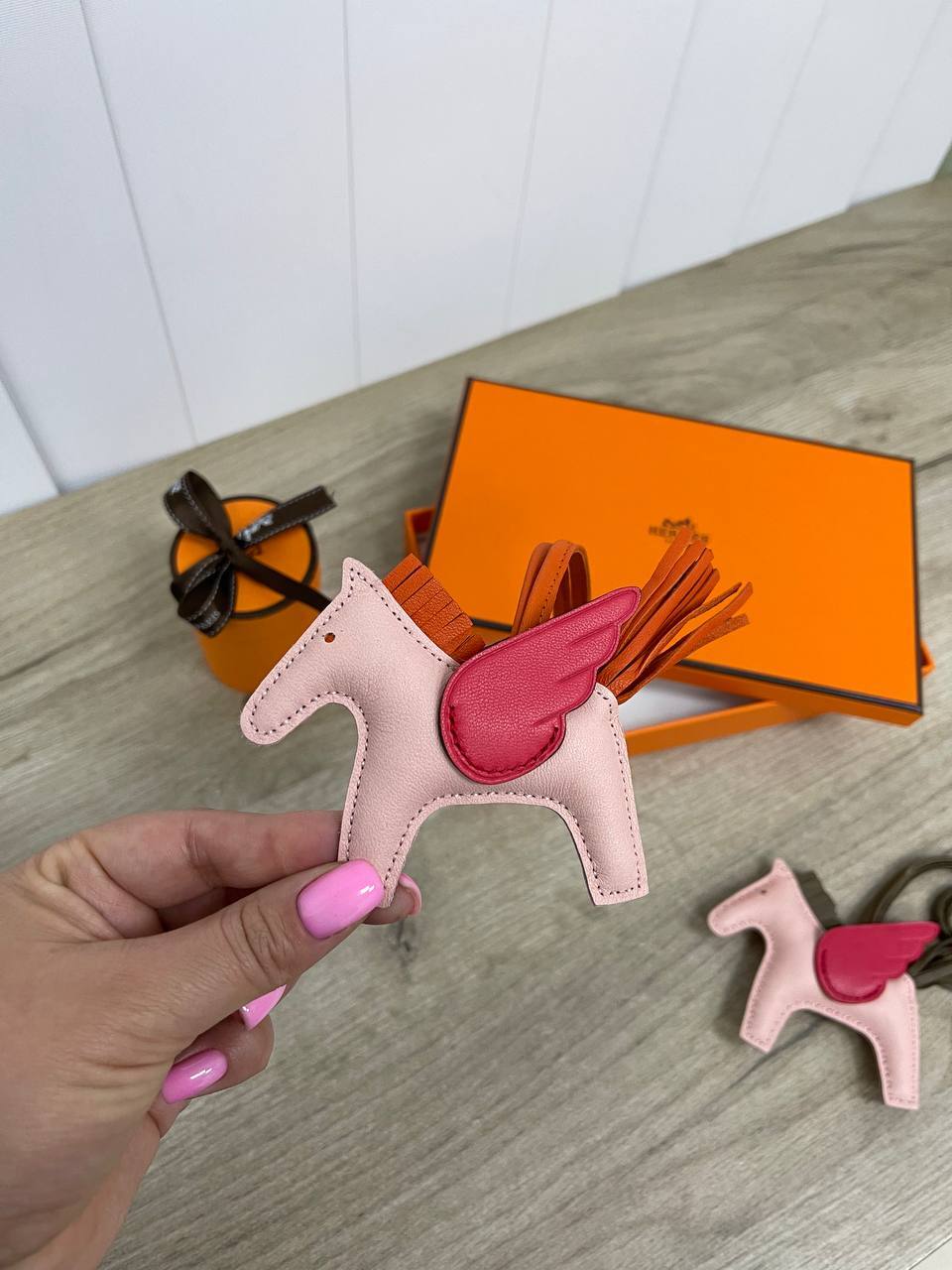 Hermes BP-28920 брелок премиальный Hermes BP-28920 брелок премиальный