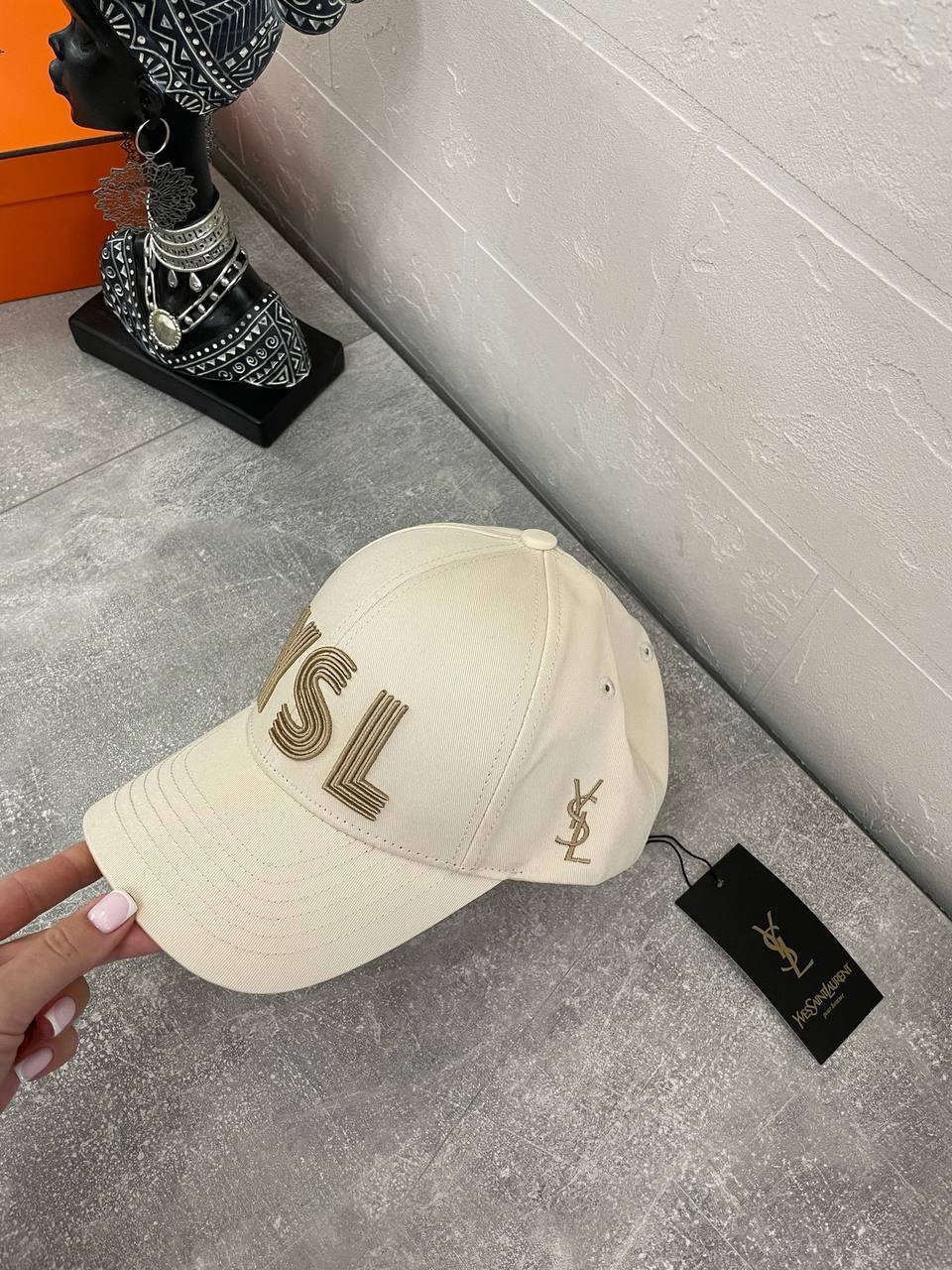 Бейсболка Yves Saint Laurent BP-48802 коллекционная Бейсболка Yves Saint Laurent BP-48802 коллекционная