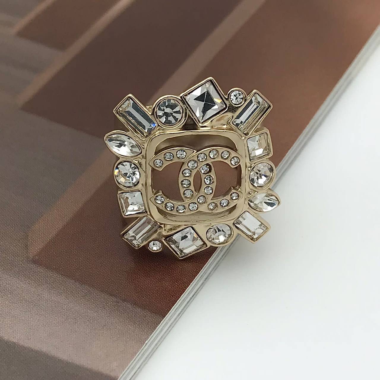 Кольцо Chanel BP-36610 трендовое Кольцо Chanel BP-36610 трендовое