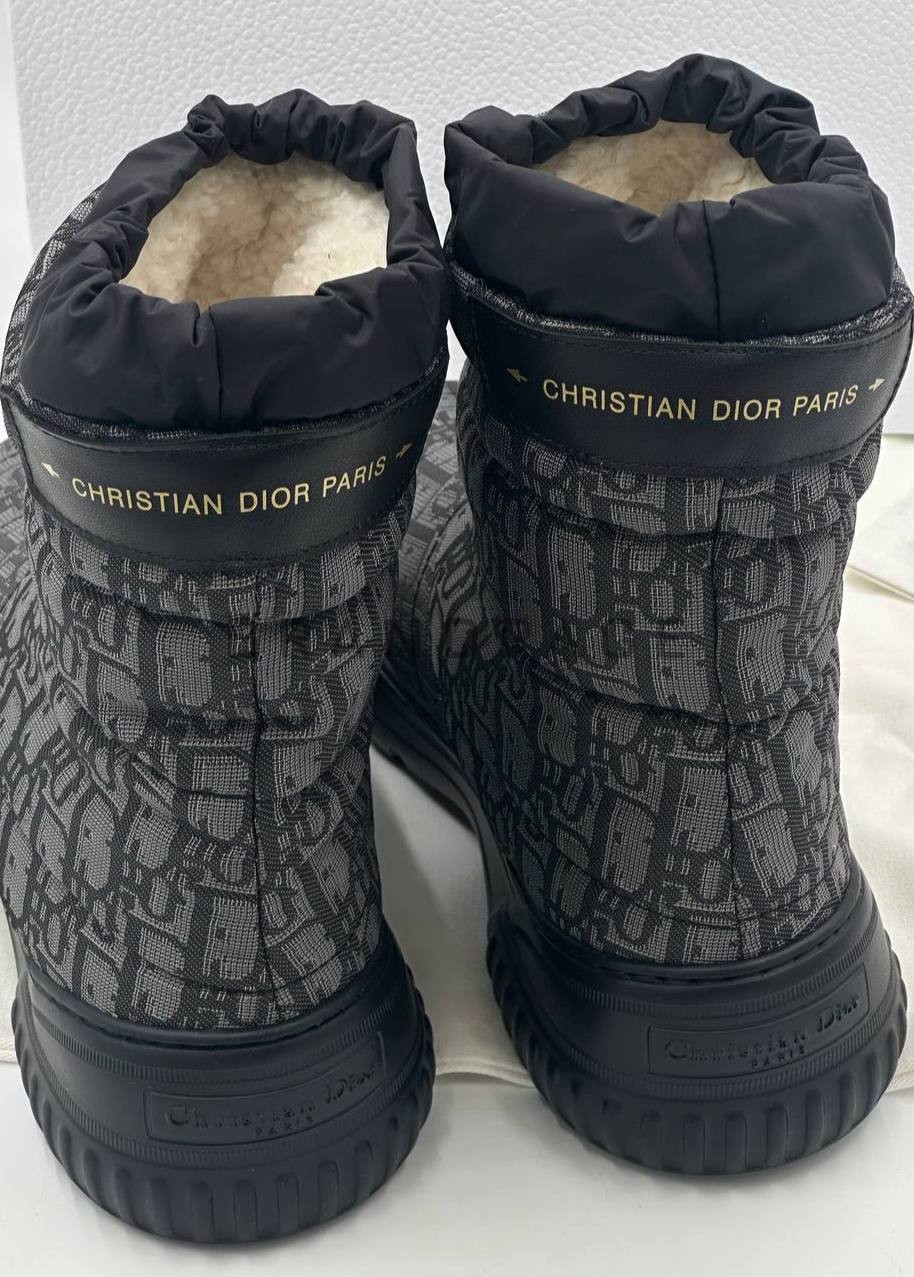 Женские сапоги с мехом Christian Dior BPLUX12455 Женские сапоги с мехом Christian Dior BPLUX12455