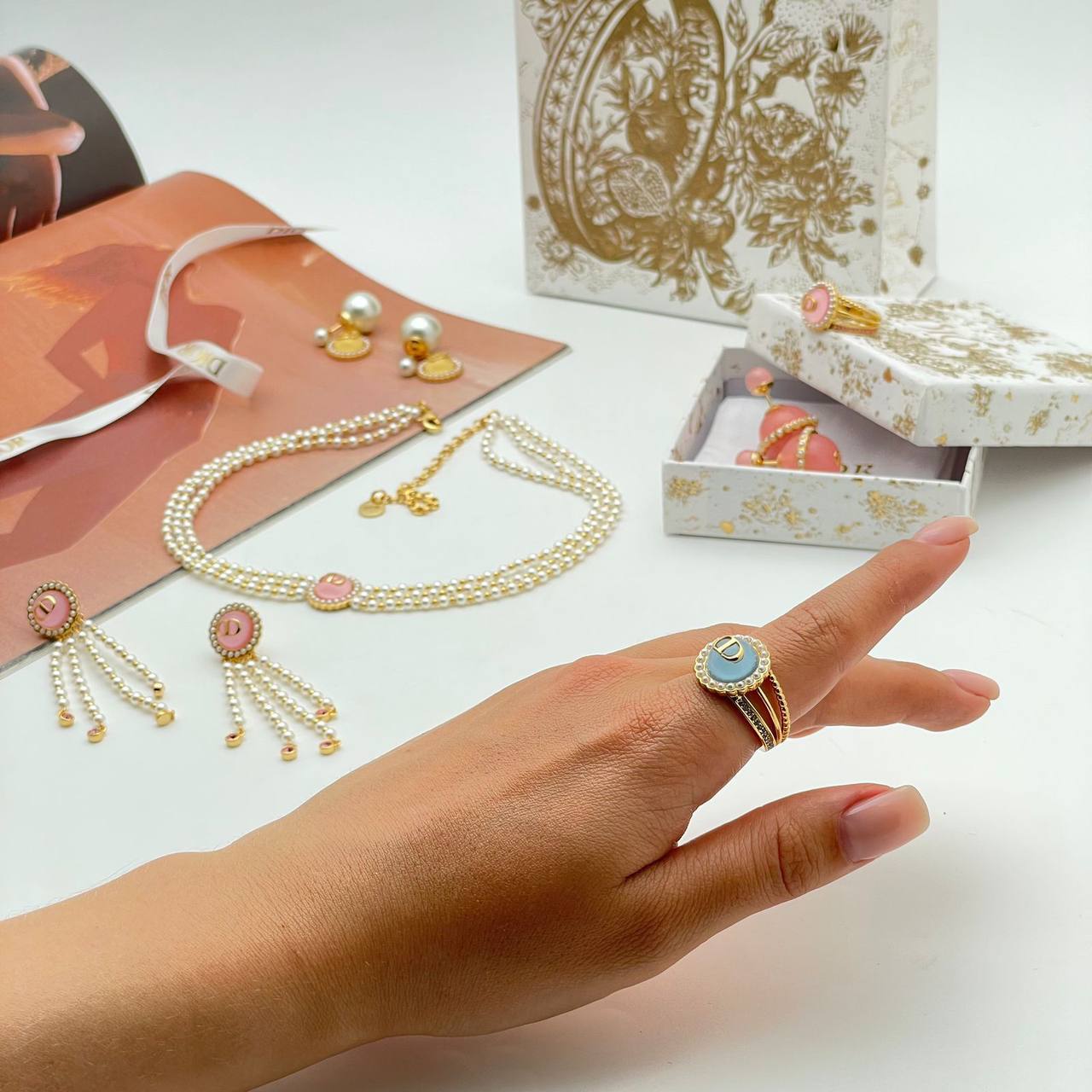 Кольцо Christian Dior BP-51595 эксклюзивное Кольцо Christian Dior BP-51595 эксклюзивное