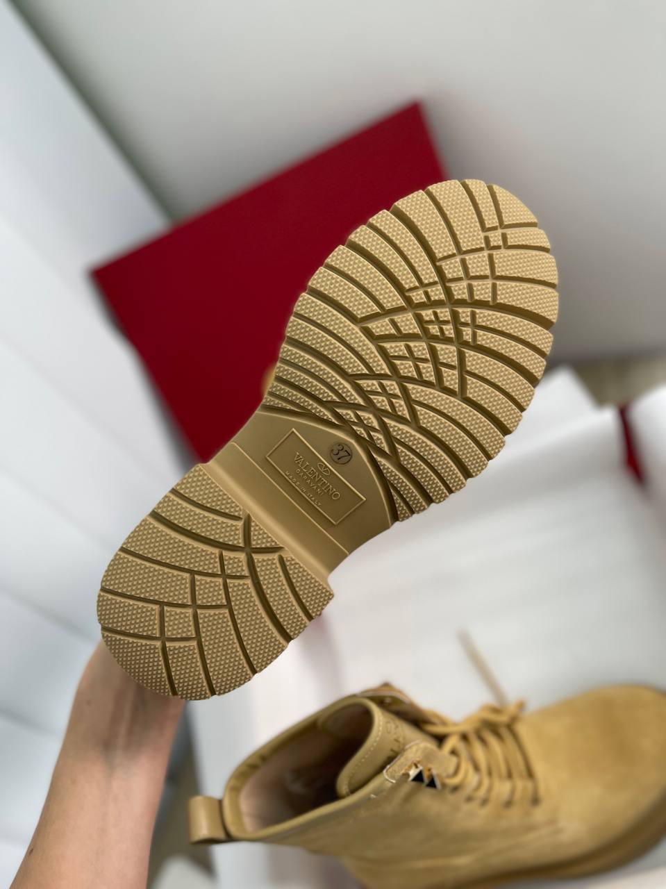 Трендовые ботинки Valentino BP-22867 Трендовые ботинки Valentino BP-22867