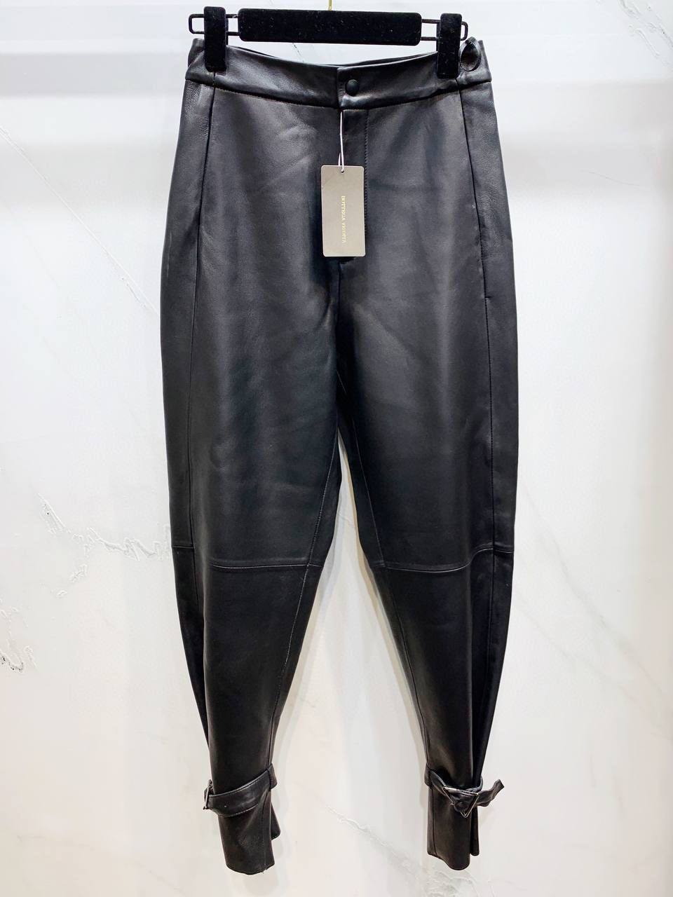 Трендовые кожаные брюки Balenciaga BP-23644 Трендовые кожаные брюки Balenciaga BP-23644
