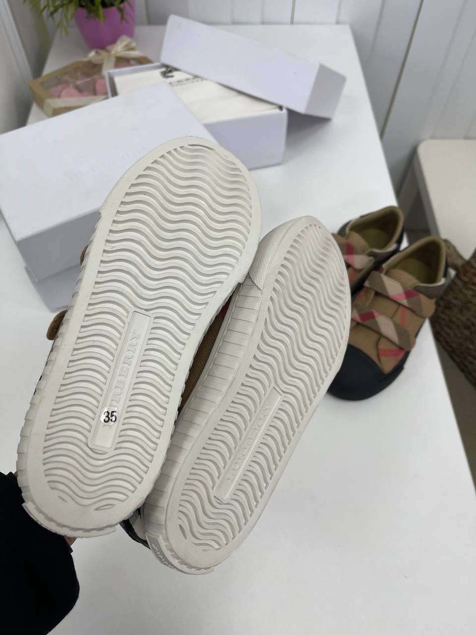 Модные кеды Burberry BP-29940 Модные кеды Burberry BP-29940