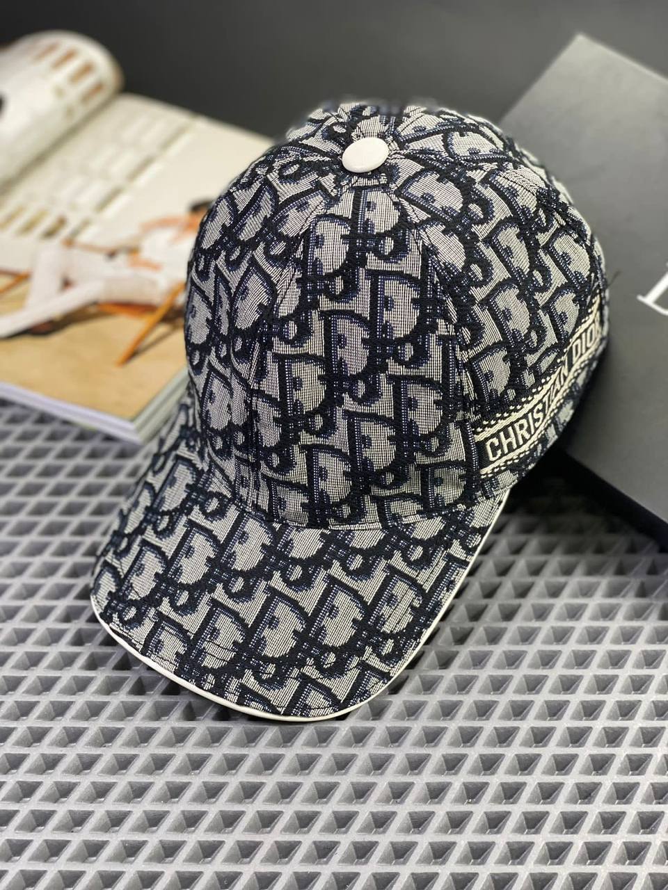 Christian Dior BP-23081 стильная бейсболка Christian Dior BP-23081 стильная бейсболка