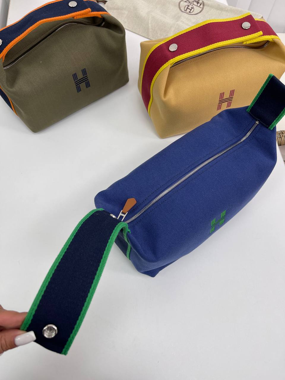 Косметичка синяя женская коллекционная Hermes BP-19669 Косметичка синяя женская коллекционная Hermes BP-19669