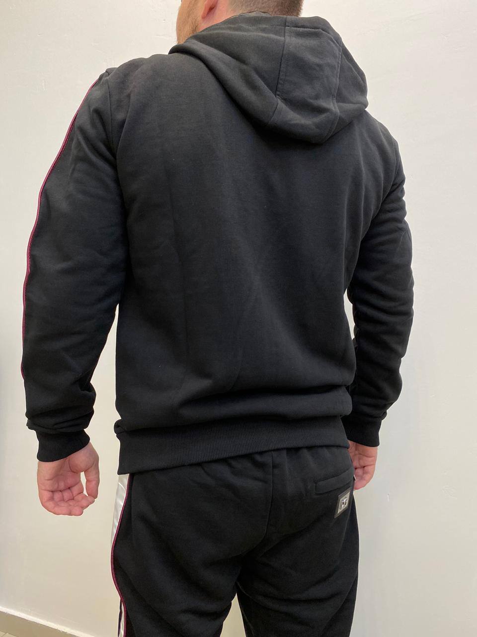 Спортивный костюм черно-белый Dolce & Gabbana BP-30115 Спортивный костюм черно-белый Dolce & Gabbana BP-30115