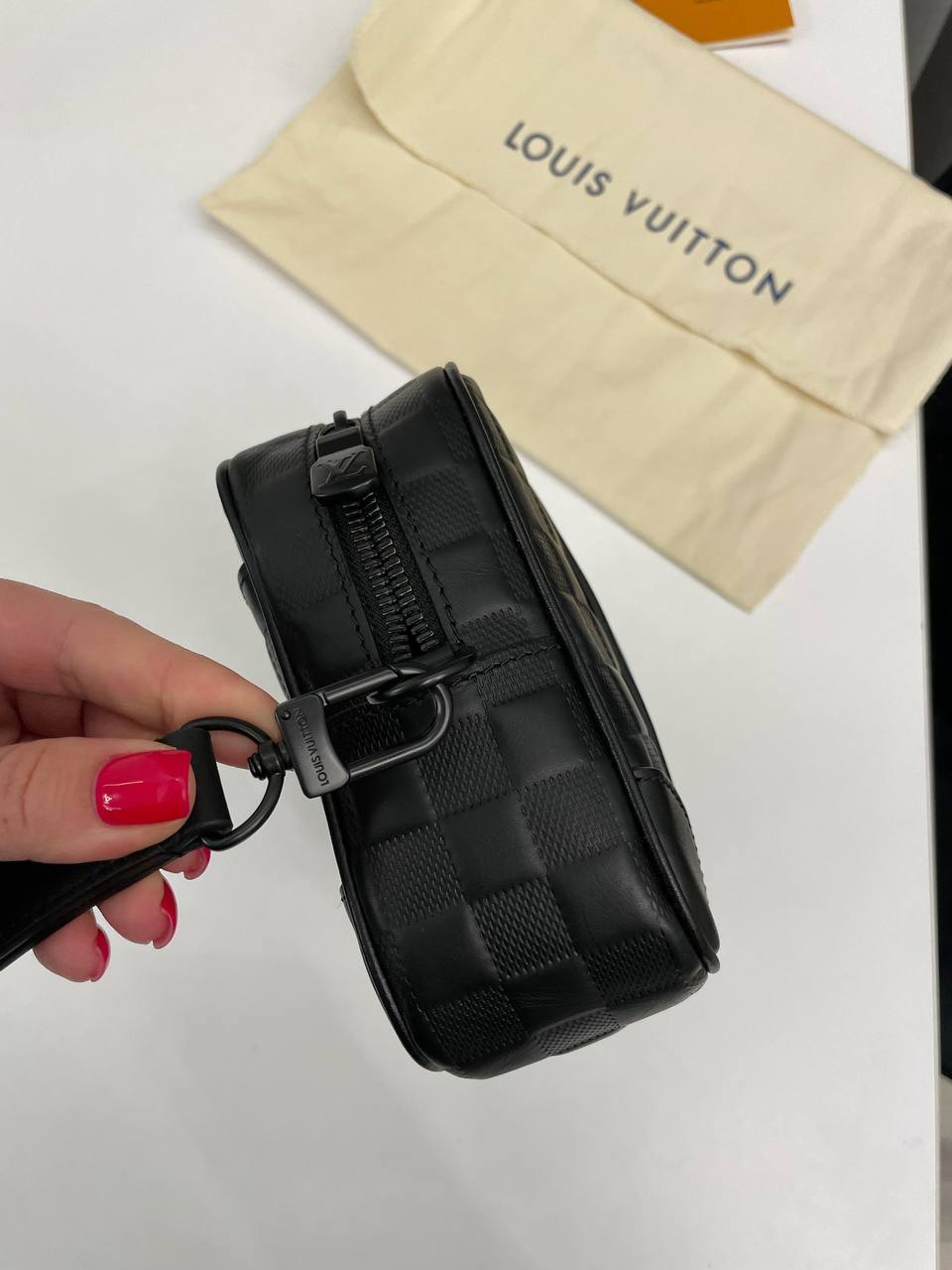 Барсетка BP-47992 Louis Vuitton Барсетка BP-47992 Louis Vuitton