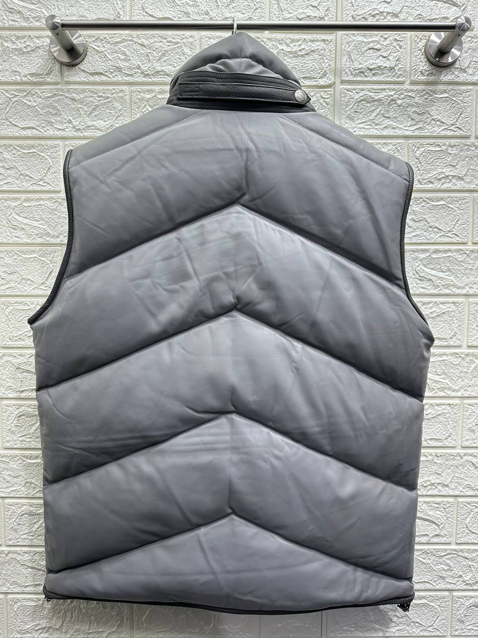 Жилет из натуральной кожи BP-26603 от Tom Ford Жилет из натуральной кожи BP-26603 от Tom Ford