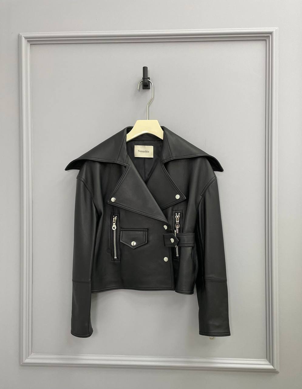 Куртка Nanushka повседневная BP-28568 Куртка Nanushka повседневная BP-28568