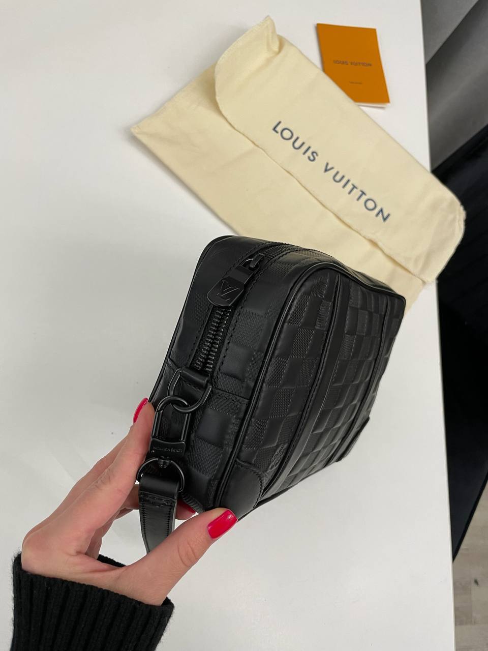 Барсетка BP-47992 Louis Vuitton Барсетка BP-47992 Louis Vuitton