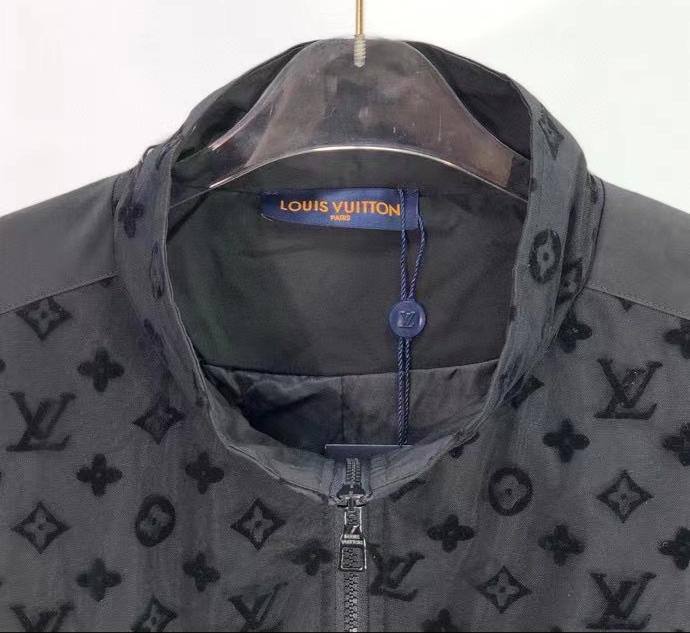 Коллекционная ветровка Louis Vuitton BP-13978 Коллекционная ветровка Louis Vuitton BP-13978