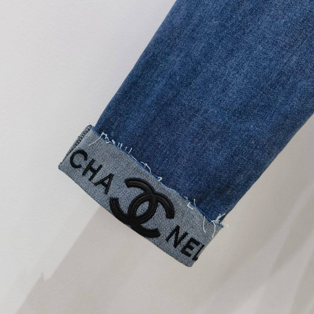 Джинсы Chanel эксклюзивные BP-30671 Джинсы Chanel эксклюзивные BP-30671