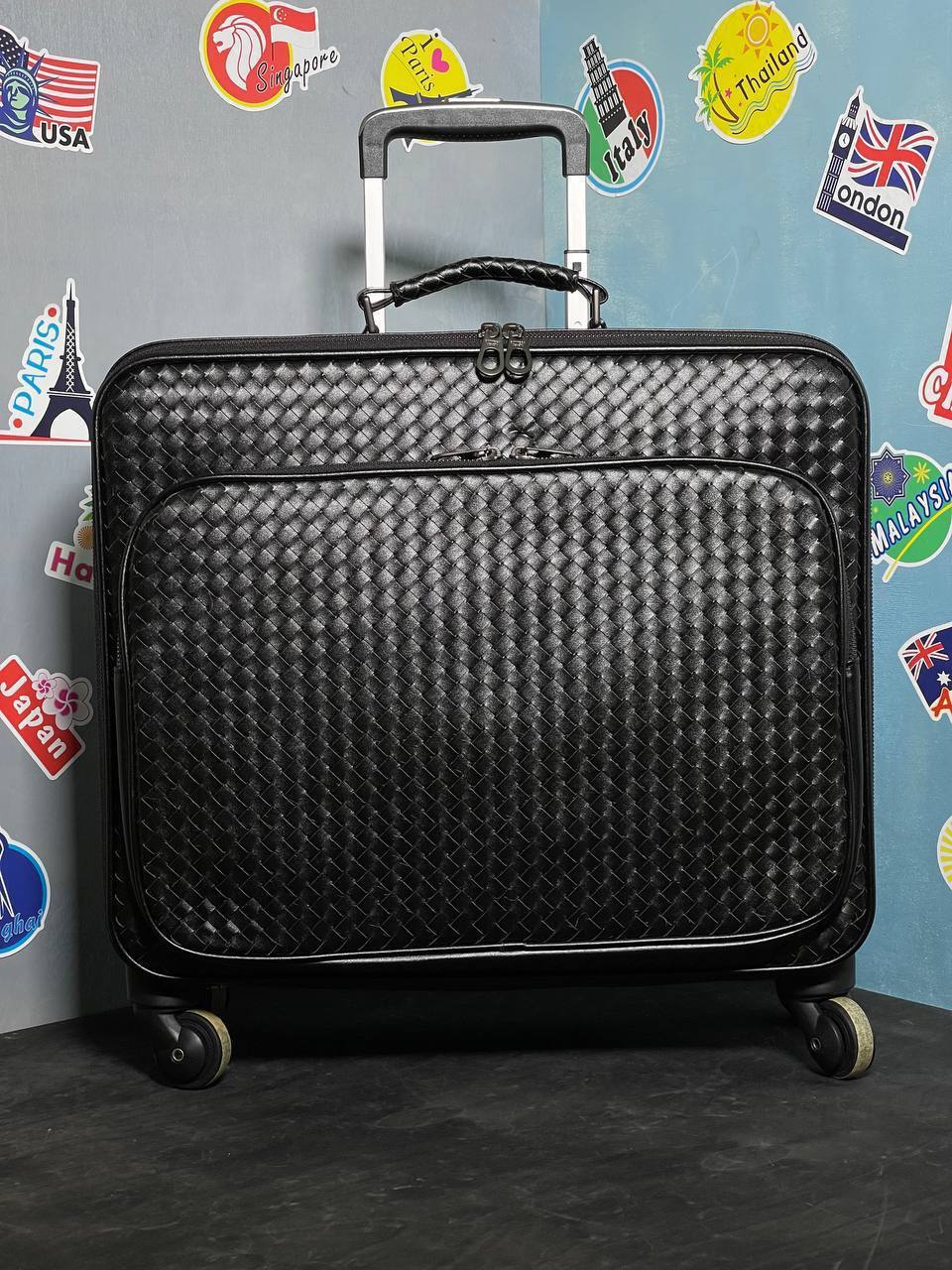 Bottega Veneta чемодан черный BP-21440 Bottega Veneta чемодан черный BP-21440