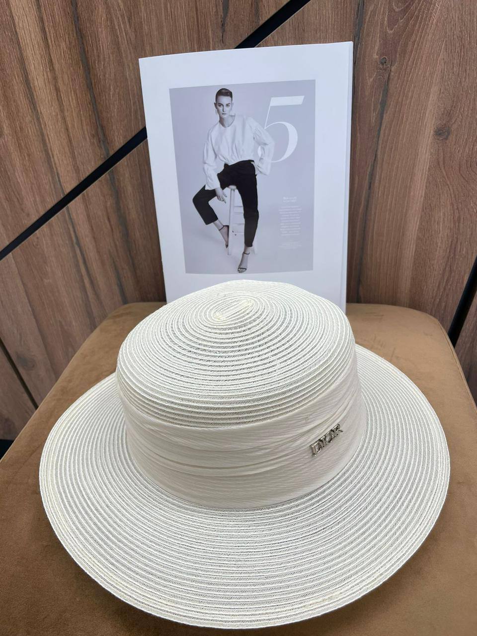 Шляпа дизайнерская Christian Dior BP-50573 Шляпа дизайнерская Christian Dior BP-50573