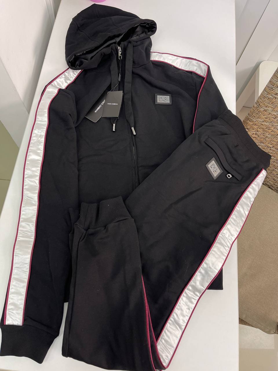 Спортивный костюм черно-белый Dolce & Gabbana BP-30115 Спортивный костюм черно-белый Dolce & Gabbana BP-30115