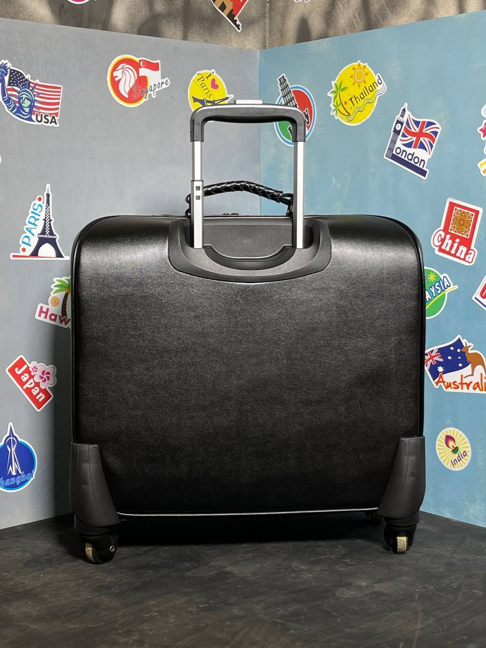 Bottega Veneta чемодан черный BP-21440 Bottega Veneta чемодан черный BP-21440