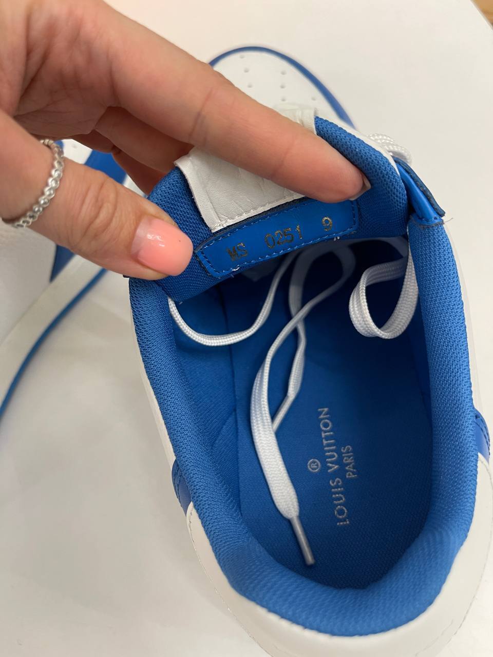 Louis Vuitton повседневные мужские кеды BP-30821 Louis Vuitton повседневные мужские кеды BP-30821