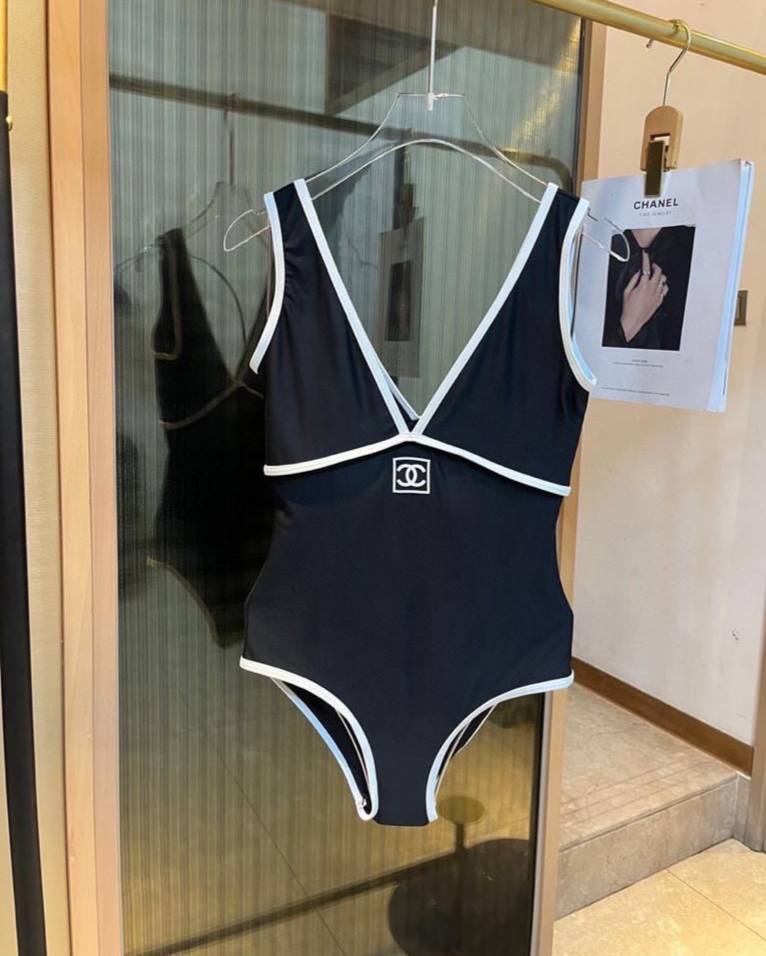 Трендовый купальник Chanel BP-37683 Трендовый купальник Chanel BP-37683