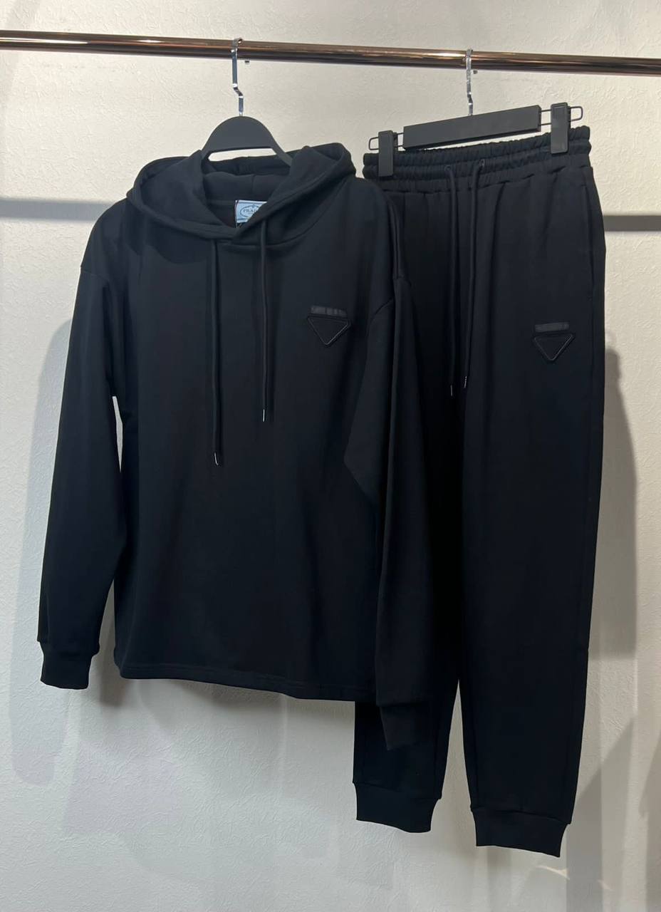 Повседневный спортивный костюм Prada BP-37613 Повседневный спортивный костюм Prada BP-37613