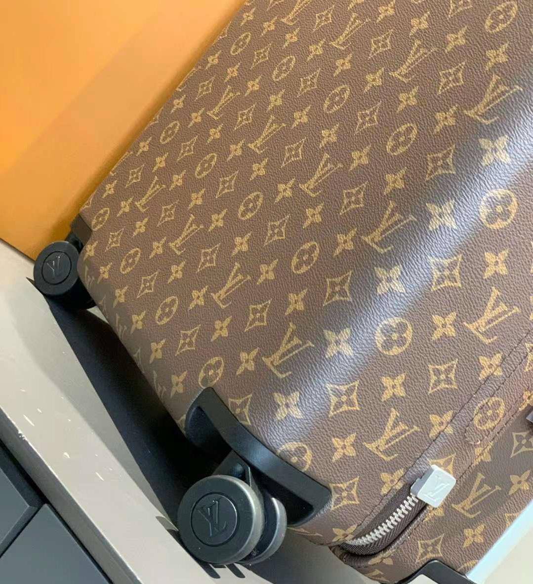 Чемодан 52 / 32 / 22 см Louis Vuitton BP-45333 Чемодан 52 / 32 / 22 см Louis Vuitton BP-45333