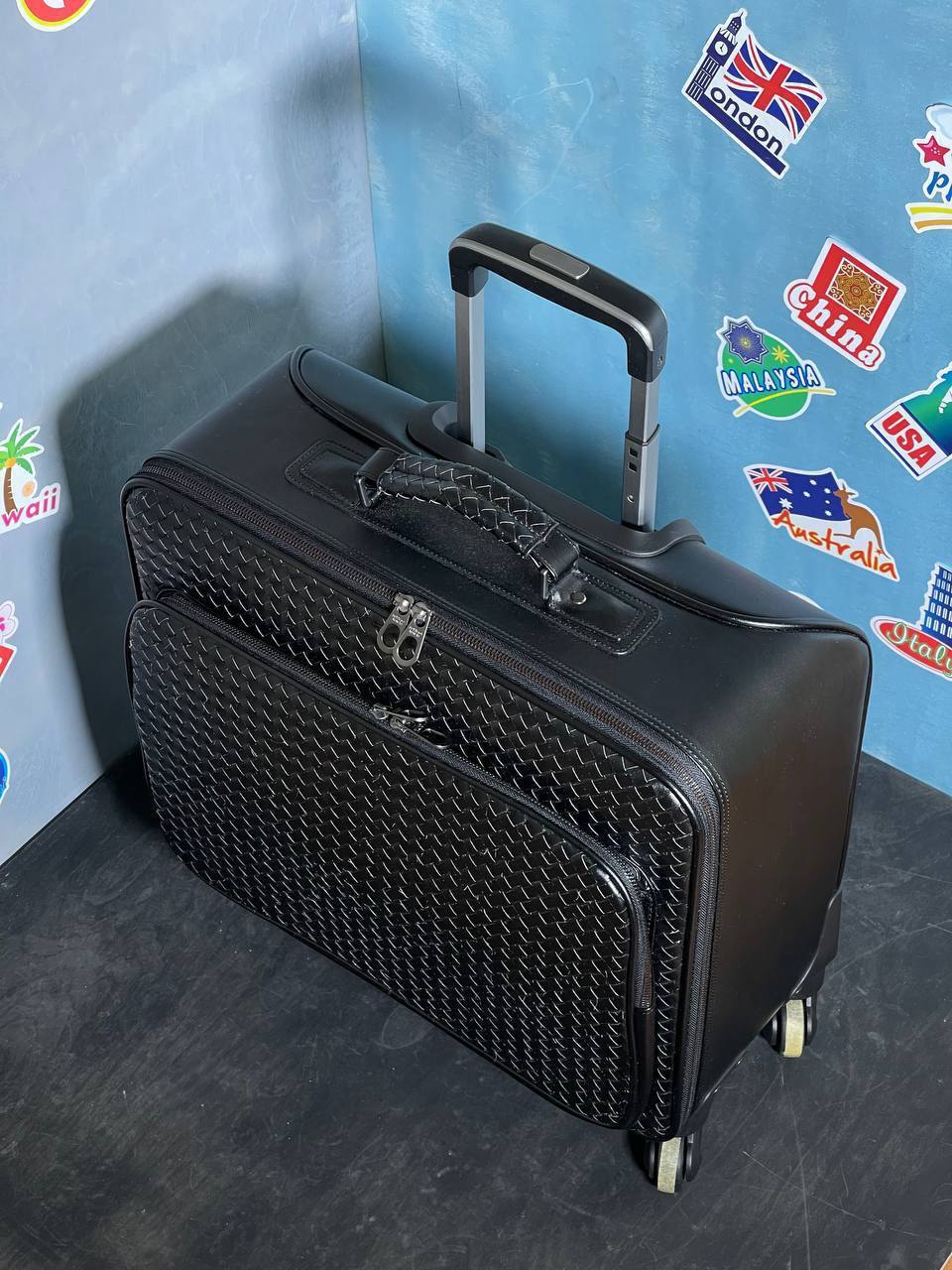 Bottega Veneta чемодан черный BP-21440 Bottega Veneta чемодан черный BP-21440