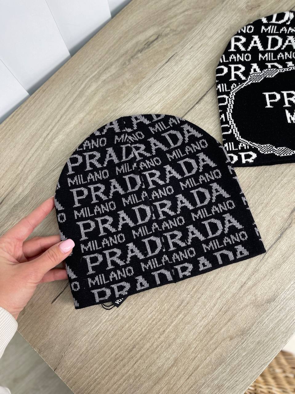 Коллекционная шапка Prada BP-22889 Коллекционная шапка Prada BP-22889