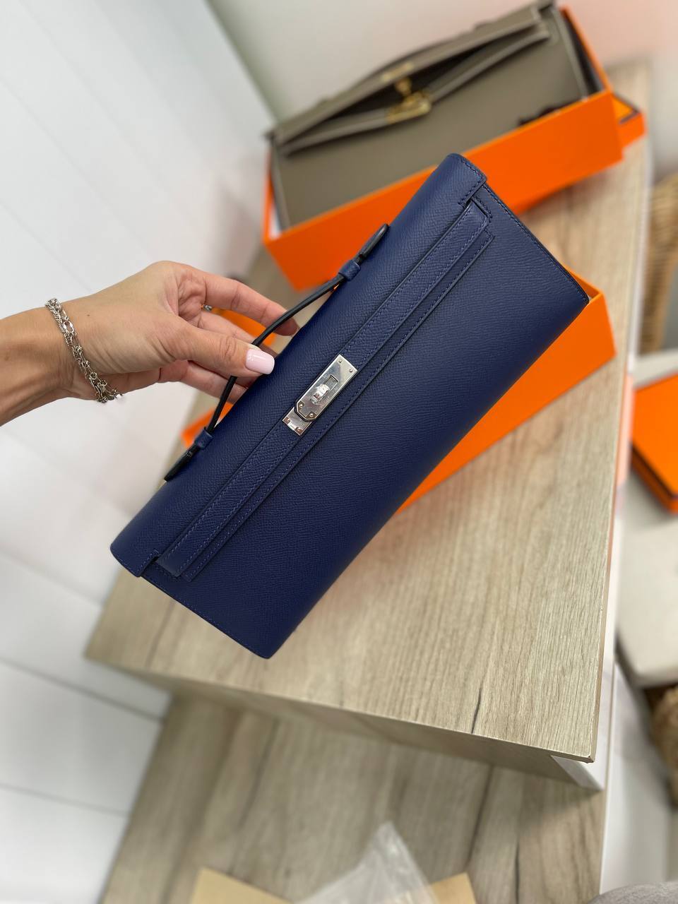 Коллекционный клатч KELLY CUT, Epsom женский Hermes BP-19157 Коллекционный клатч KELLY CUT, Epsom женский Hermes BP-19157