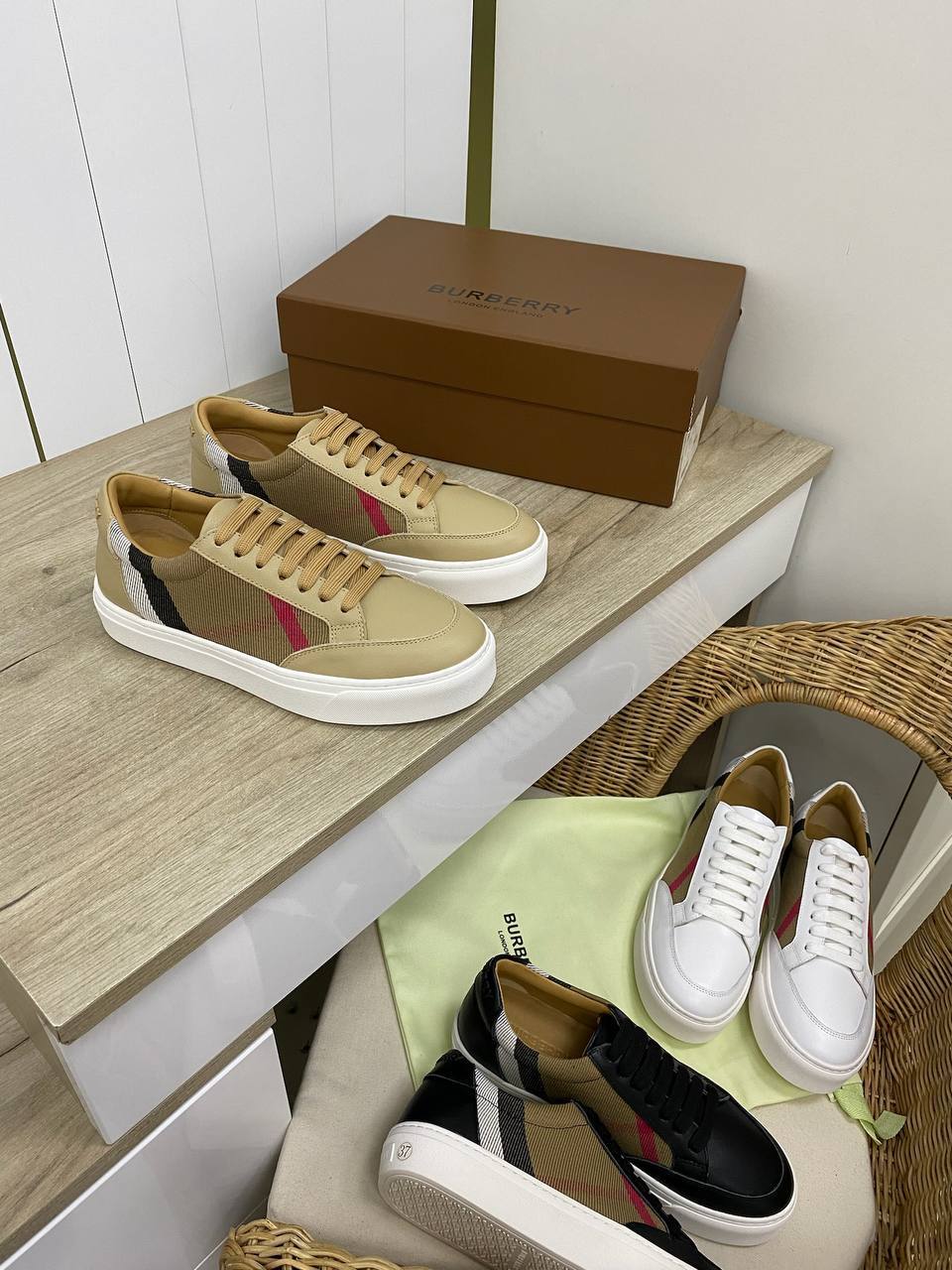 Кеды женские Burberry премиум BP-34656 Кеды женские Burberry премиум BP-34656