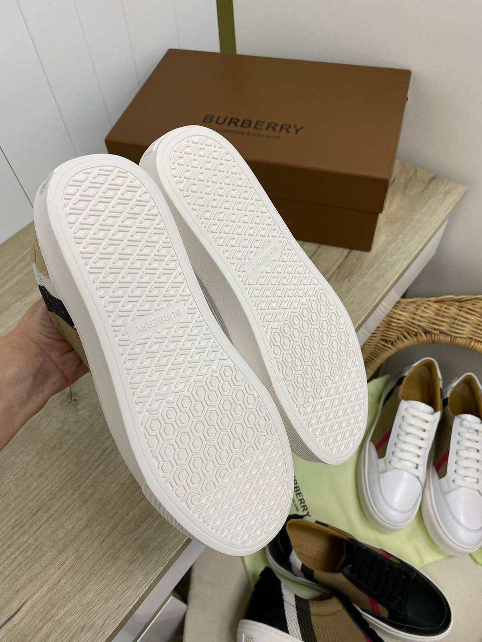 Кеды женские Burberry премиум BP-34656 Кеды женские Burberry премиум BP-34656