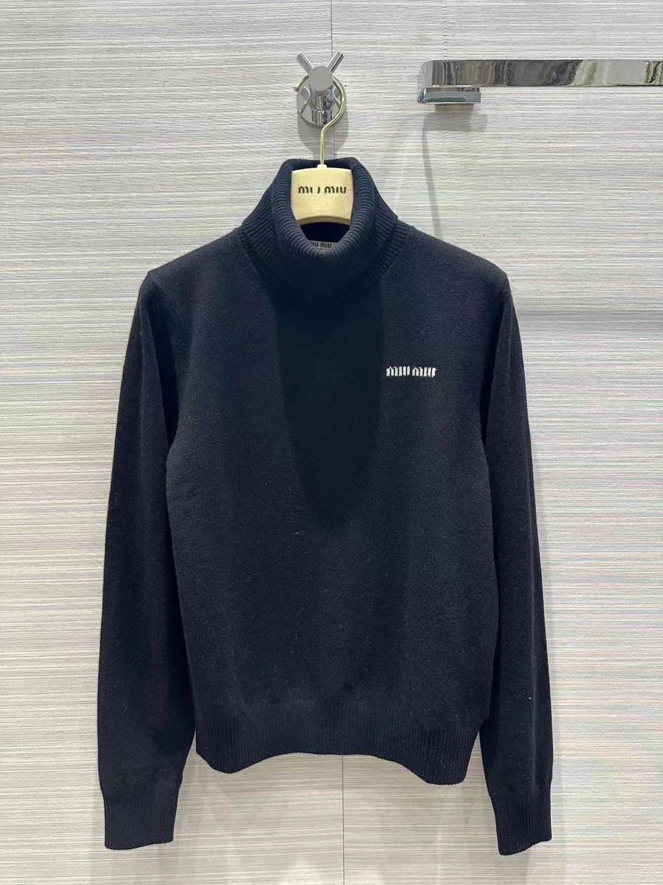 Коллекционная водолазка Miu Miu BP-40659 Коллекционная водолазка Miu Miu BP-40659