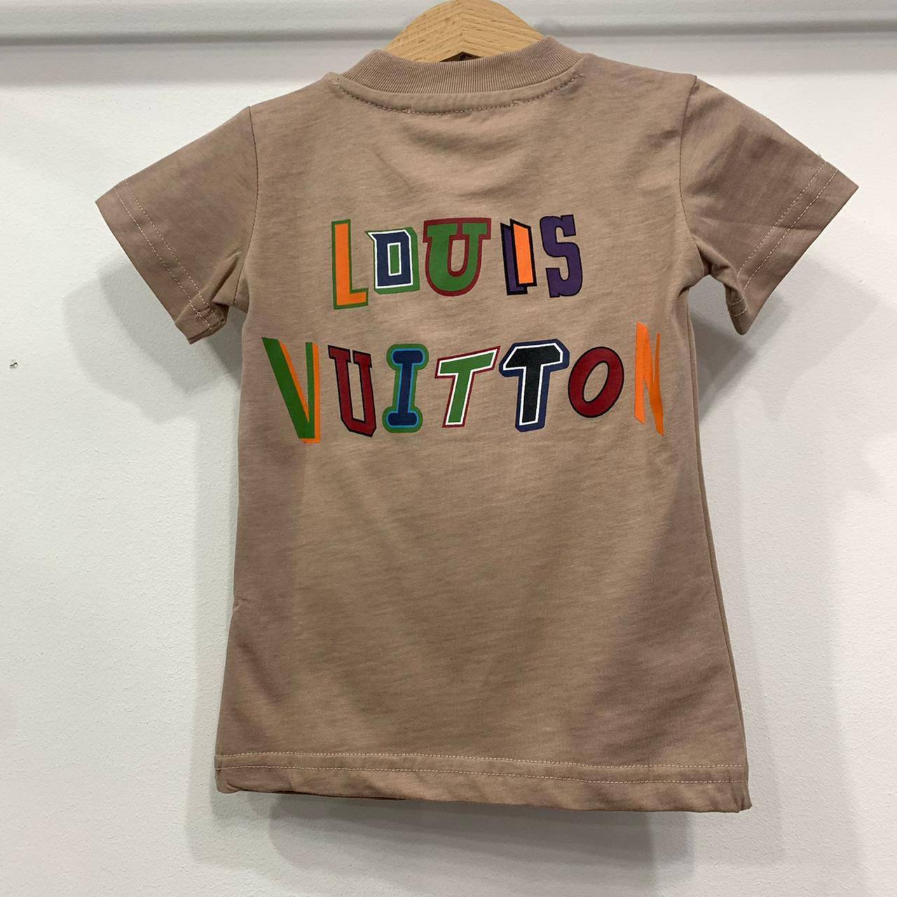 Louis Vuitton футболка BP-46283 эксклюзивная Louis Vuitton футболка BP-46283 эксклюзивная