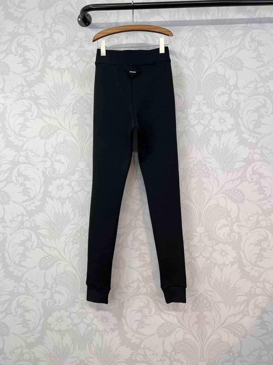 Повседневные лосины Prada BP-40923 Повседневные лосины Prada BP-40923