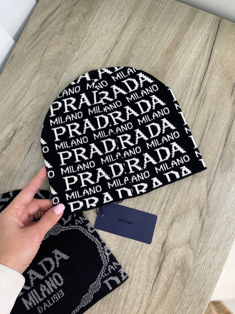 Лимитированная шапка Prada BP-22888 Лимитированная шапка Prada BP-22888